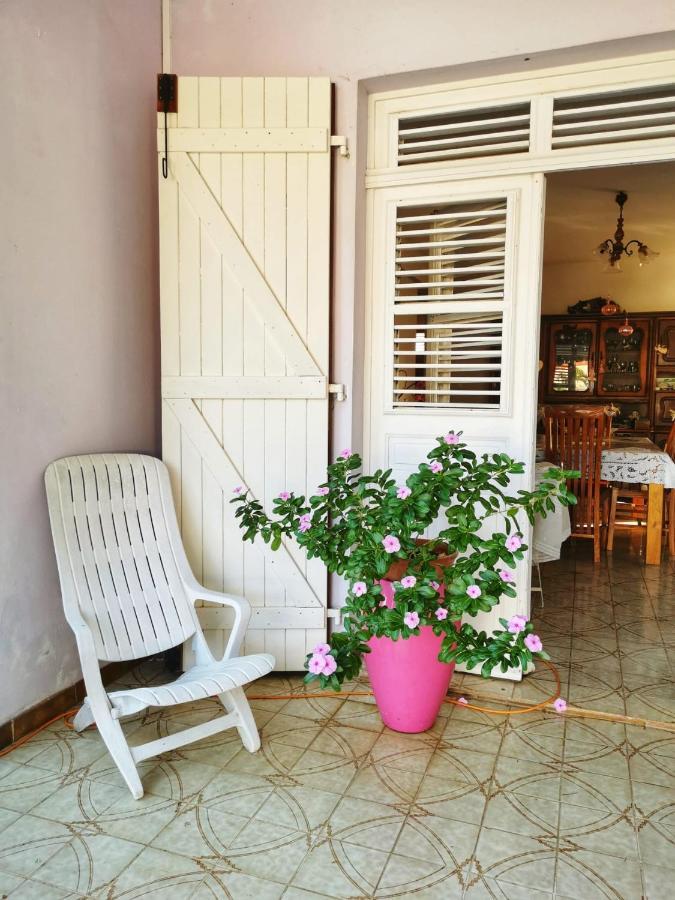 Vue Sur Mer A La Villa Parme Le Robert Bagian luar foto